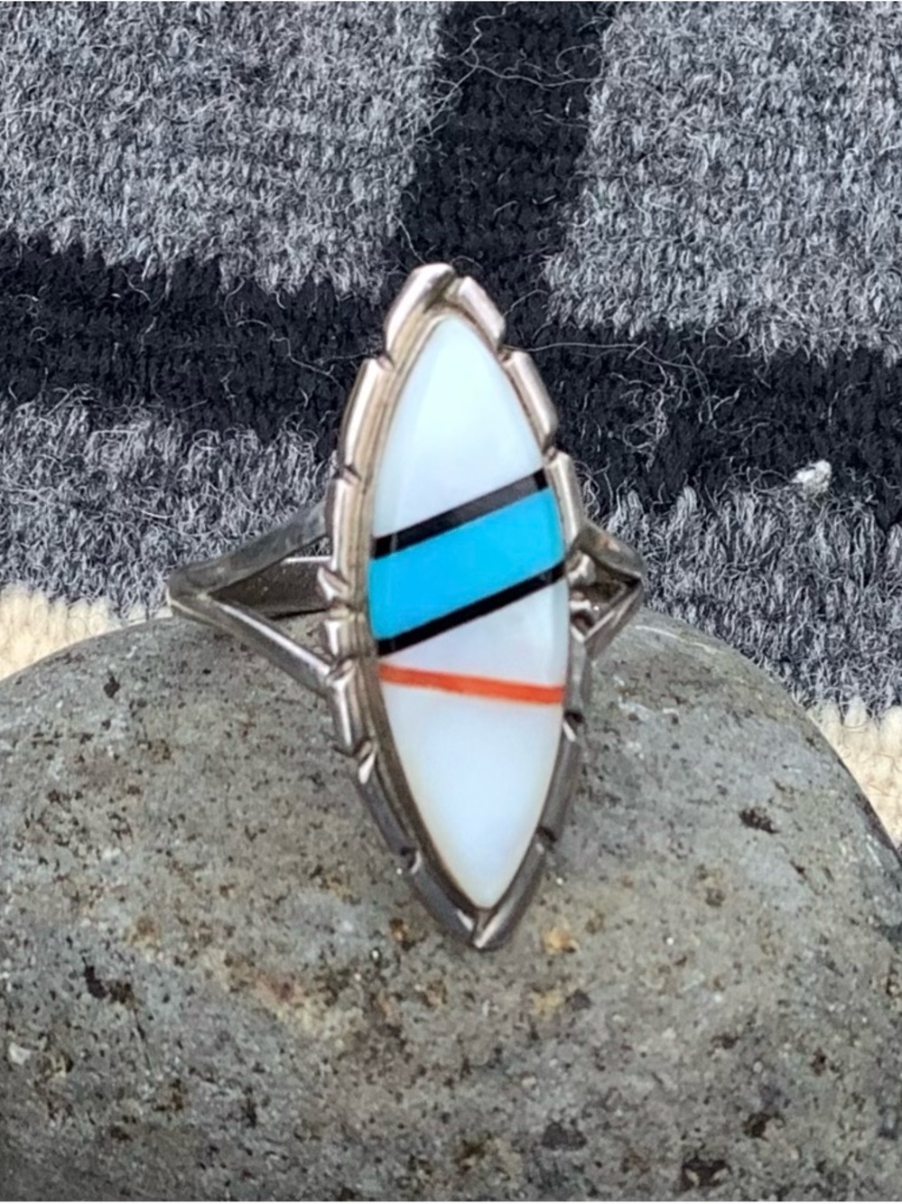 Vintage MOP and turquoise inlay ring Signed
